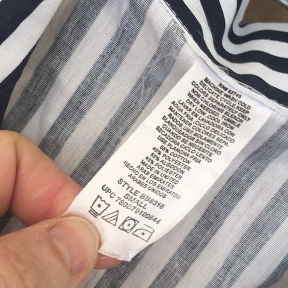 Nautical look, navy short sleeve small ladies cotton/poly washable great condit. - Picture 2 of 3